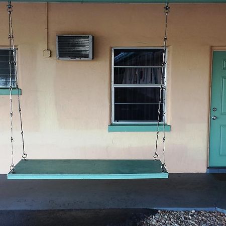Campbell Motel Cocoa Exterior photo